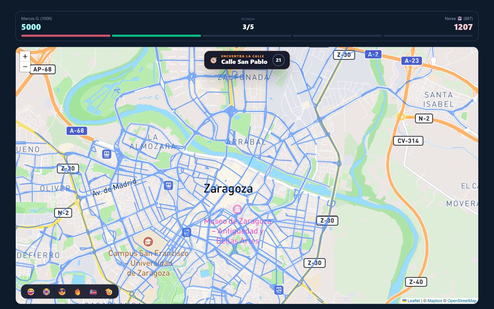 Duelo de Batalla 1vs1 en juego sobre el mapa de Zaragoza: dos marcadores y una calle que localizar
